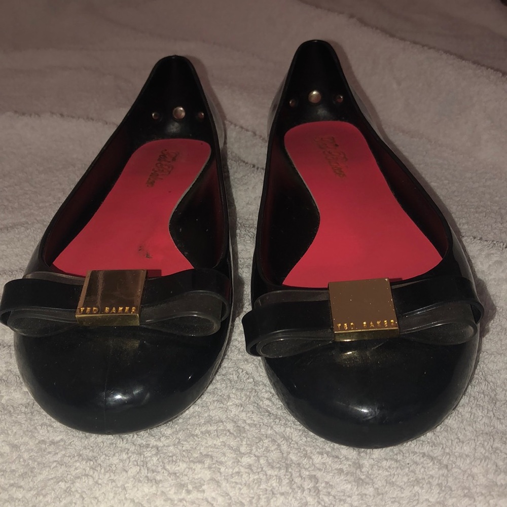 Yes Baker jelly flats